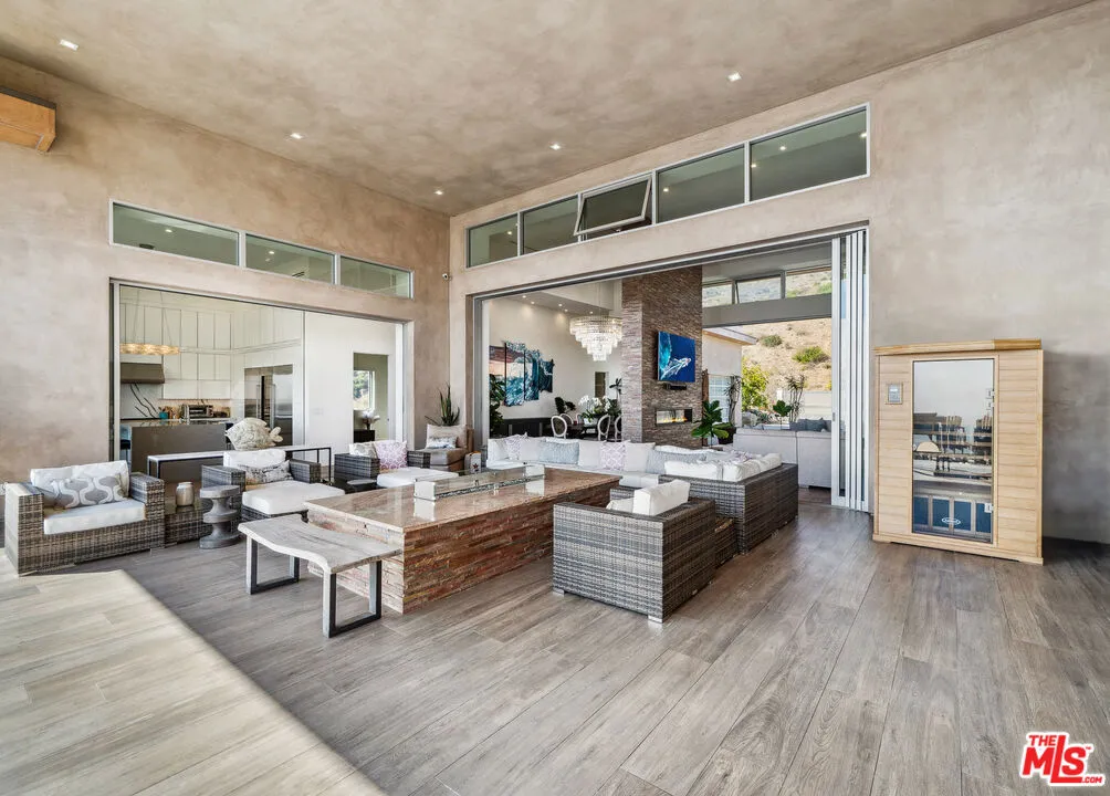 10715 Yerba Buena Road, Malibu, California 90265 home-pic-30